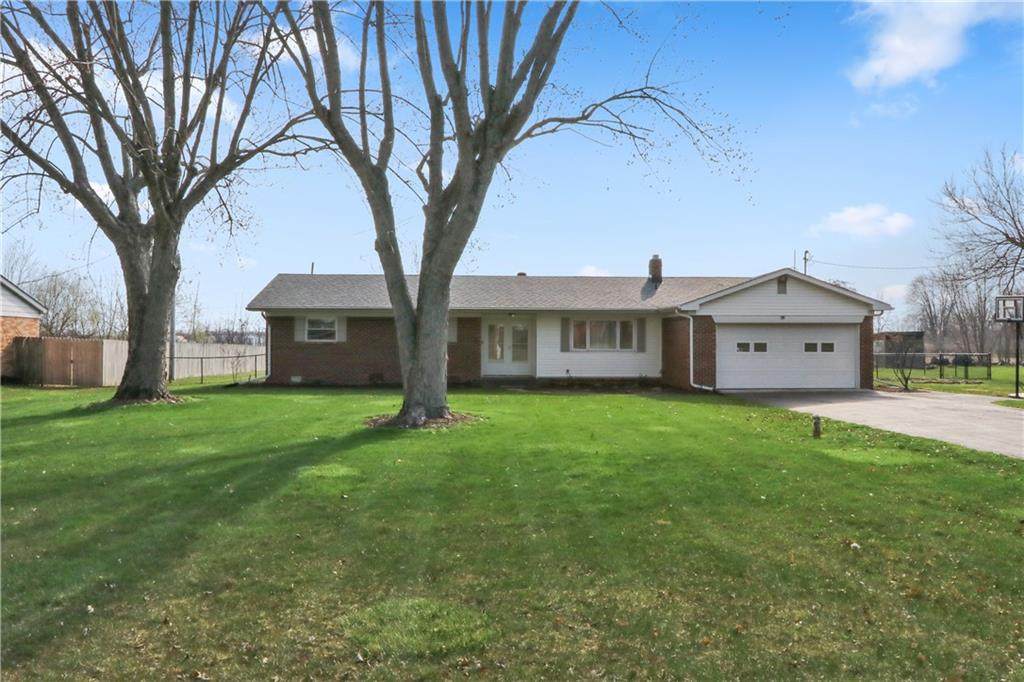5715 County Road 901 E - Photo 1