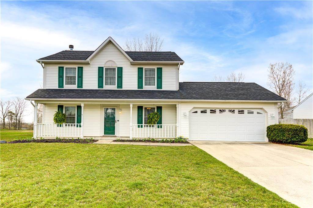 2215 Pheasant Run - Photo 1