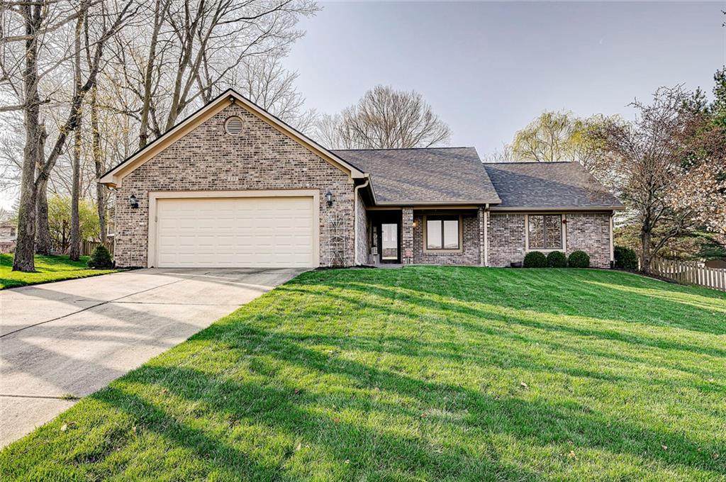 255 Erin Court - Photo 1