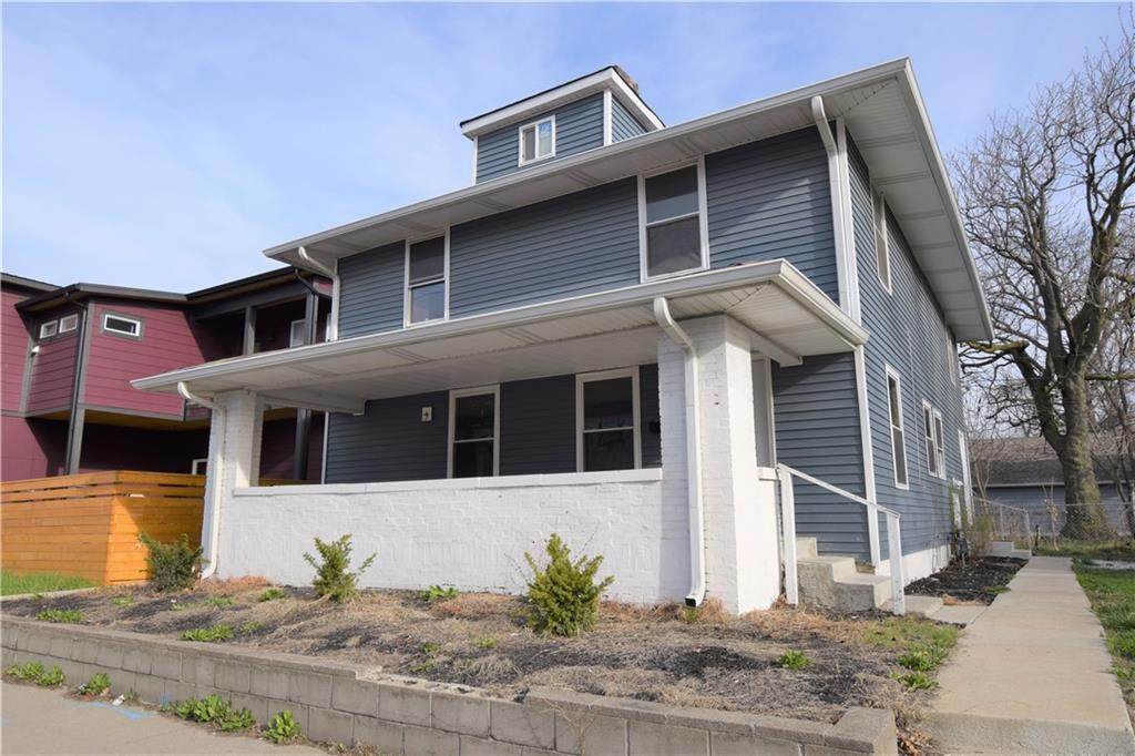 810 25th Street - Photo 1