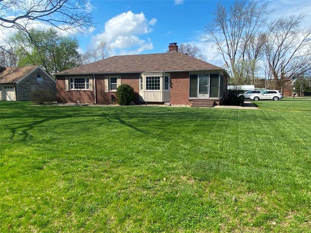 950 Southview Drive - Photo 1
