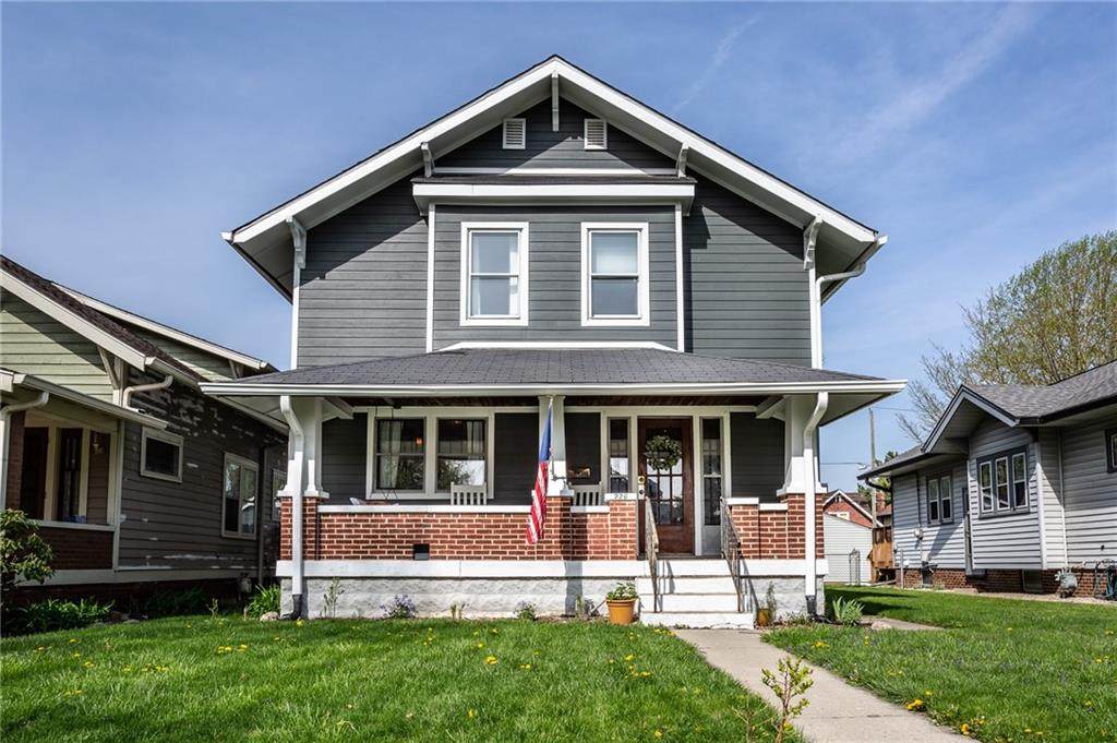 726 Riley Avenue - Photo 1