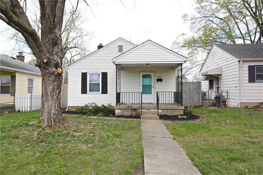 4638 Farrington Avenue - Photo 1