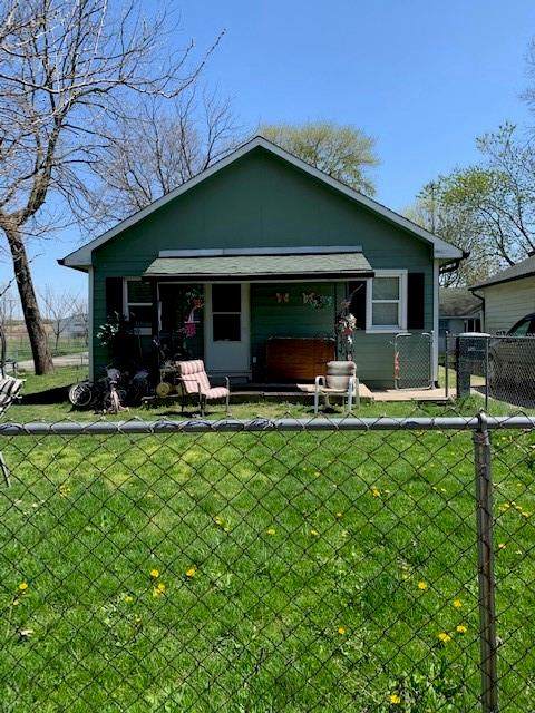 2217, 2215 & 22 Wallace Avenue - Photo 1