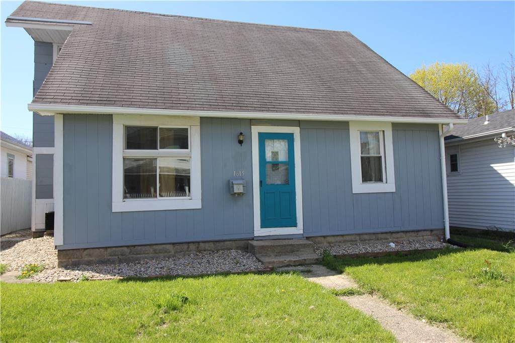 1615 B Avenue - Photo 1