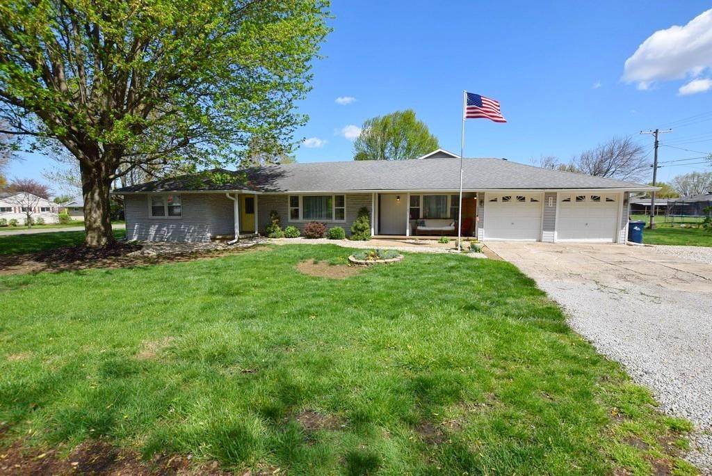914 Maple Street - Photo 1