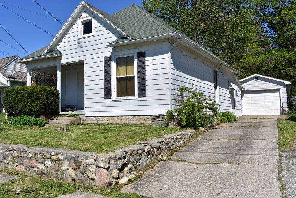 560 12th Street - Photo 1