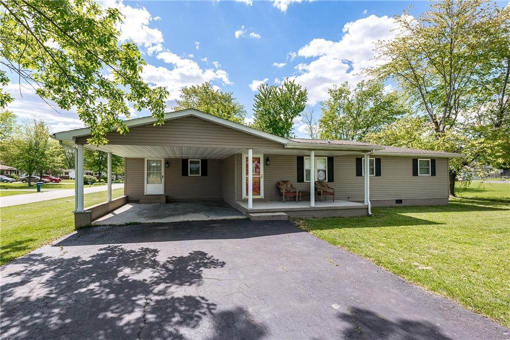 127 Dowling Drive - Photo 1