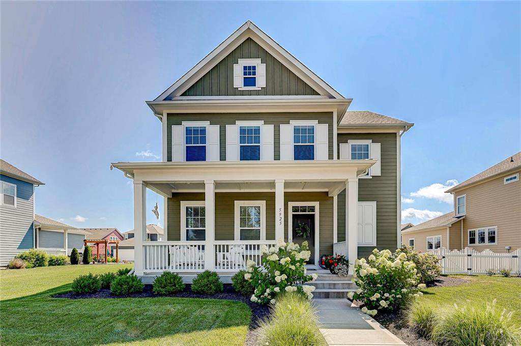 5925 Gateway East Drive - Photo 1