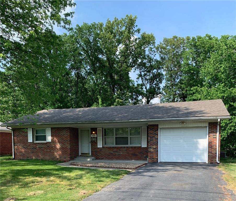 928 Roger Lane - Photo 1