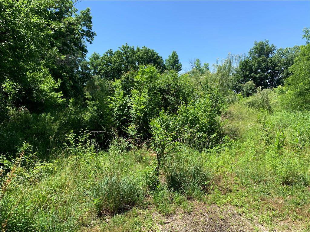 10605 Wheeling Avenue - Photo 1