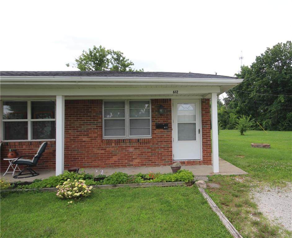 612 Hanley Street - Photo 1