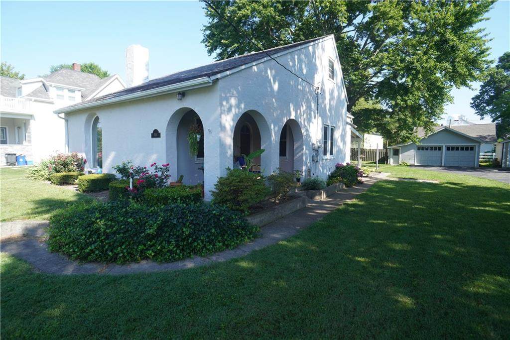 520 Western Avenue - Photo 1