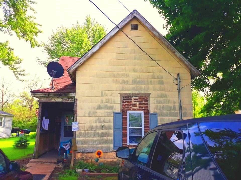 207 James Street - Photo 1