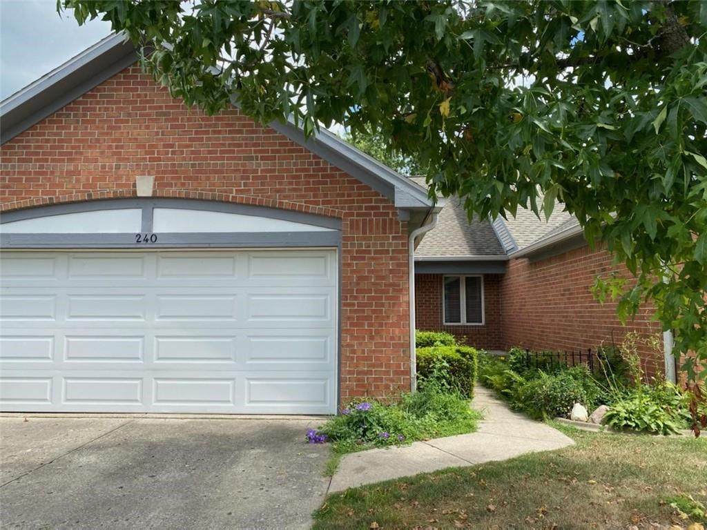 240 Golf Court - Photo 1