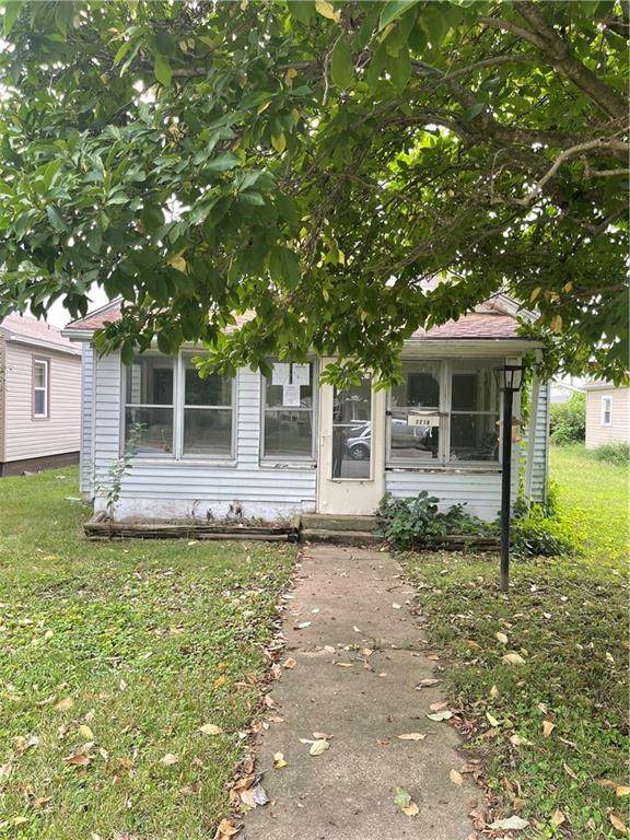 2218 Virginia - Photo 1