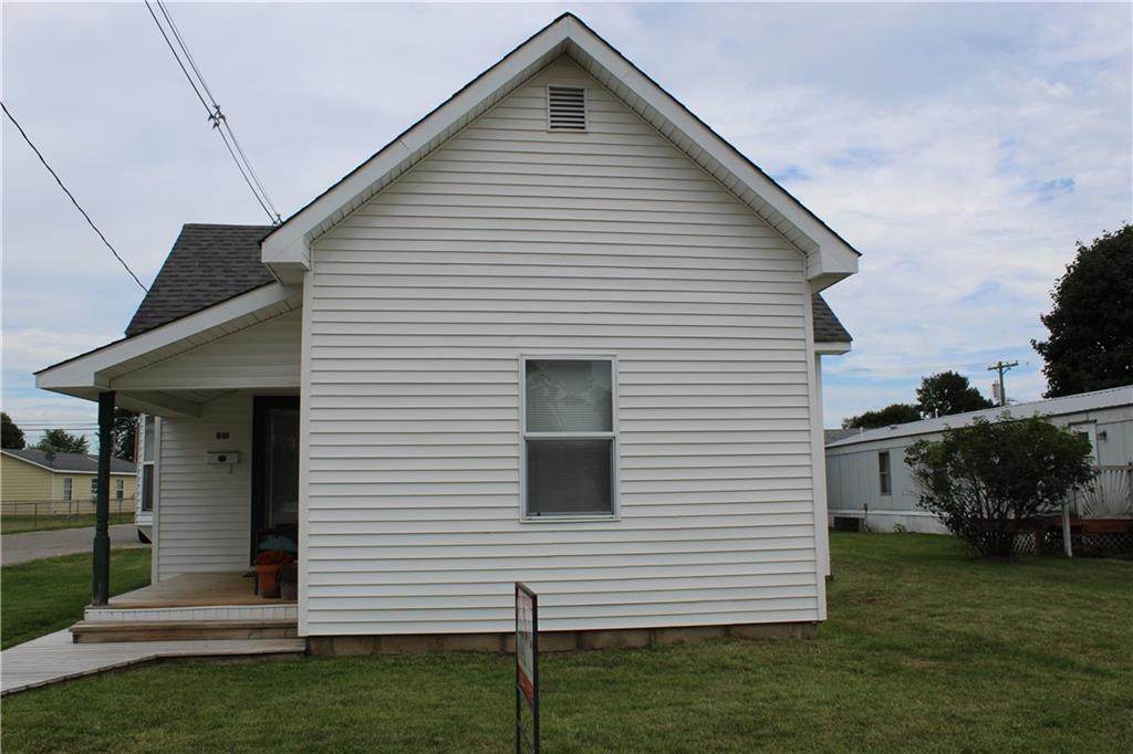 801 Walnut Street - Photo 1