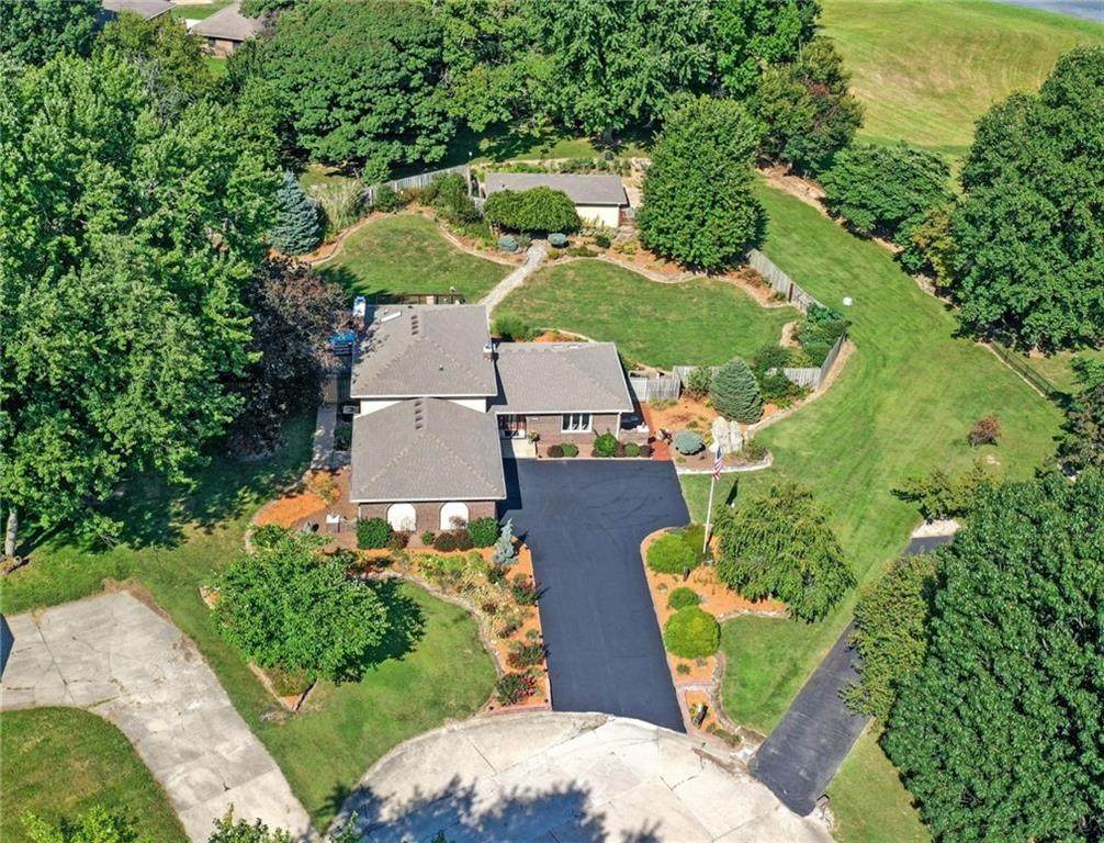 5262 Comet Drive - Photo 1