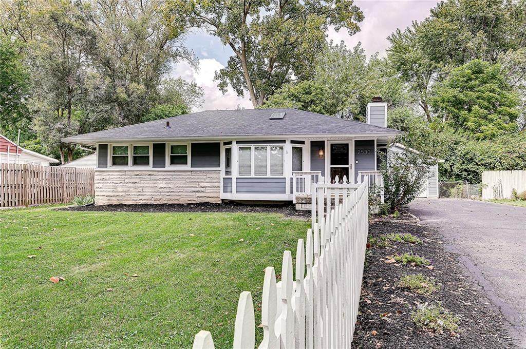 2530 Parr Drive - Photo 1
