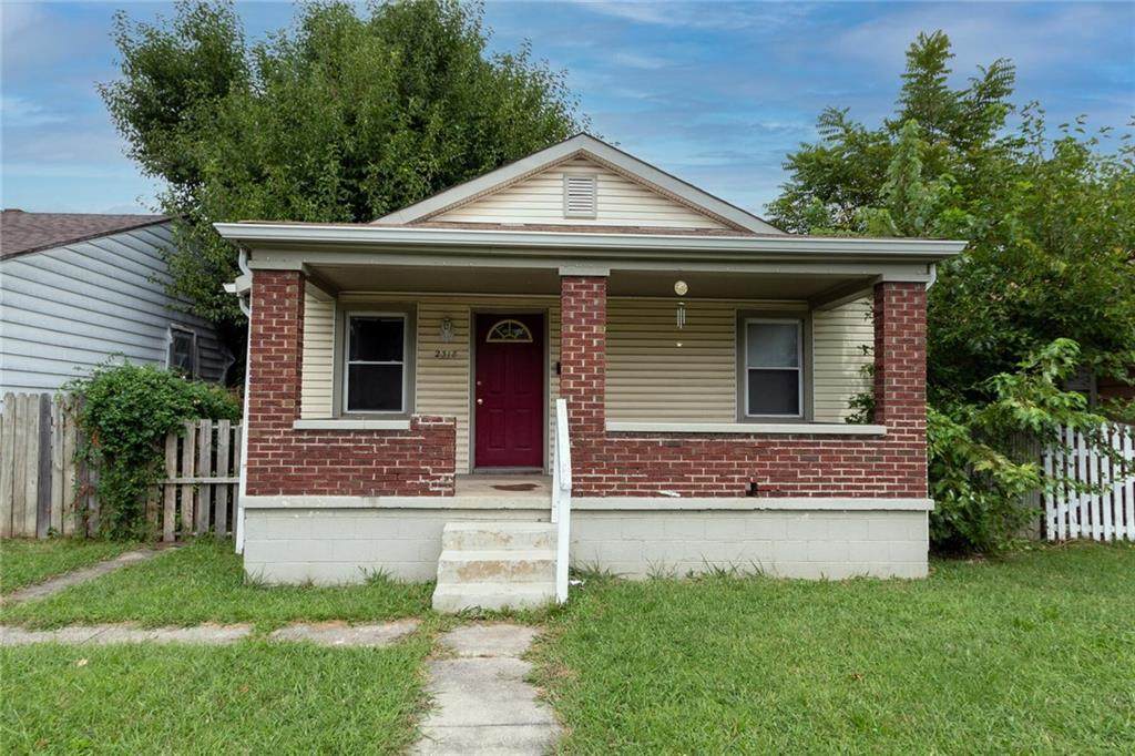 2318 Raymond Street - Photo 1