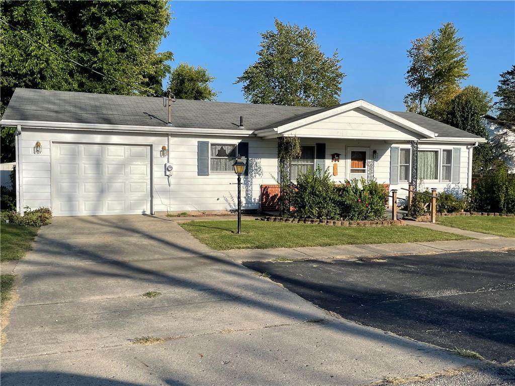 102 6th Street - Photo 1