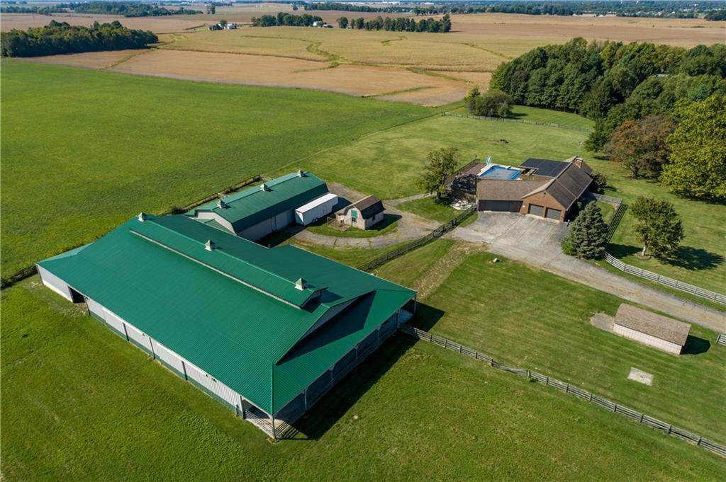 7165 State Road 252 - Photo 1