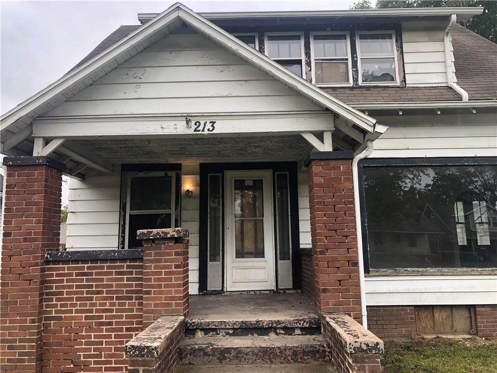 213 Memorial Drive - Photo 1