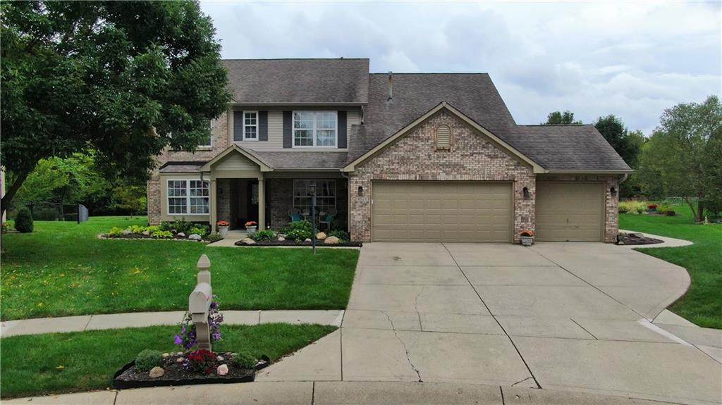 8343 Hunters Meadow Way - Photo 1