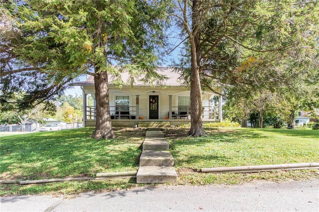 324 Washington Street - Photo 1