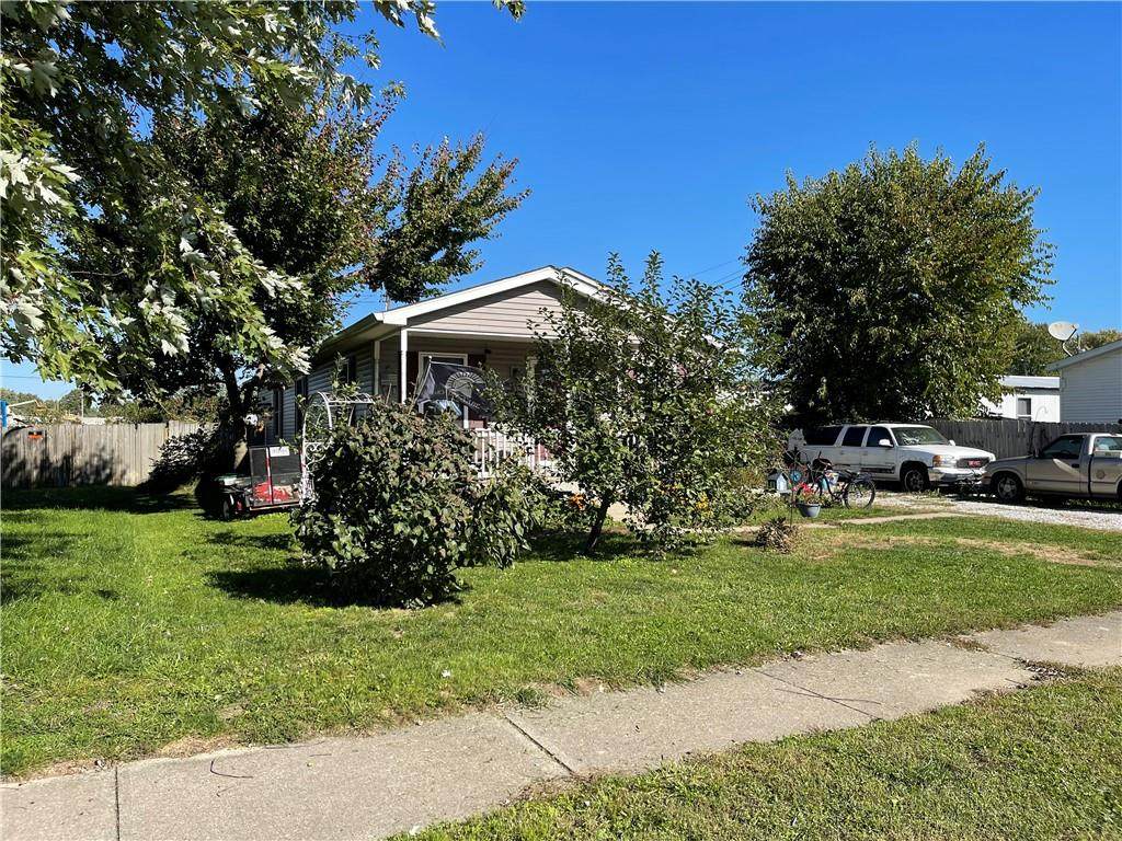 660 Gardner Avenue - Photo 1