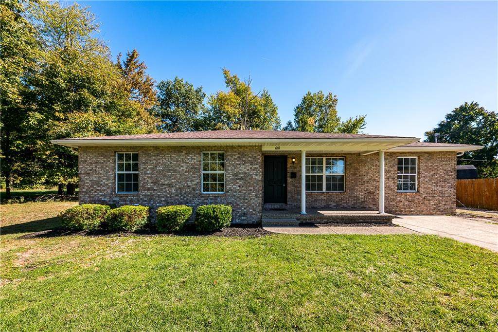 601 Beechwood Avenue - Photo 1