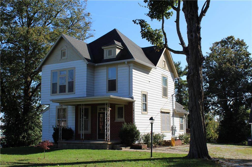 904 Washington Street - Photo 1