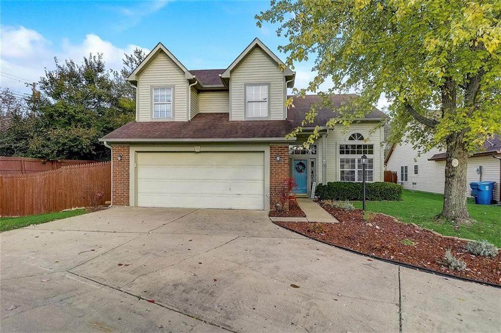 5866 Common Circle - Photo 1