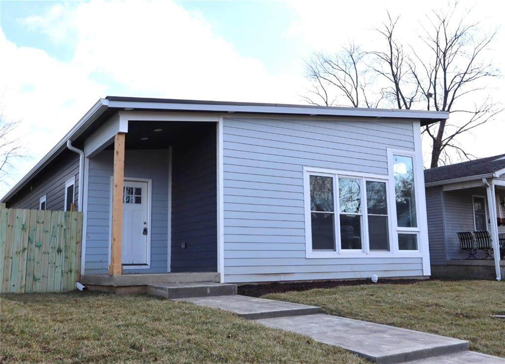 1615 Spruce Street - Photo 1