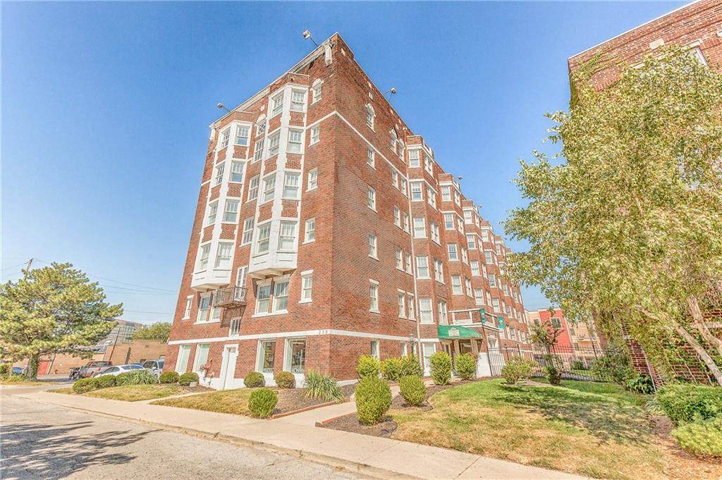 230 9th Street - Photo 1