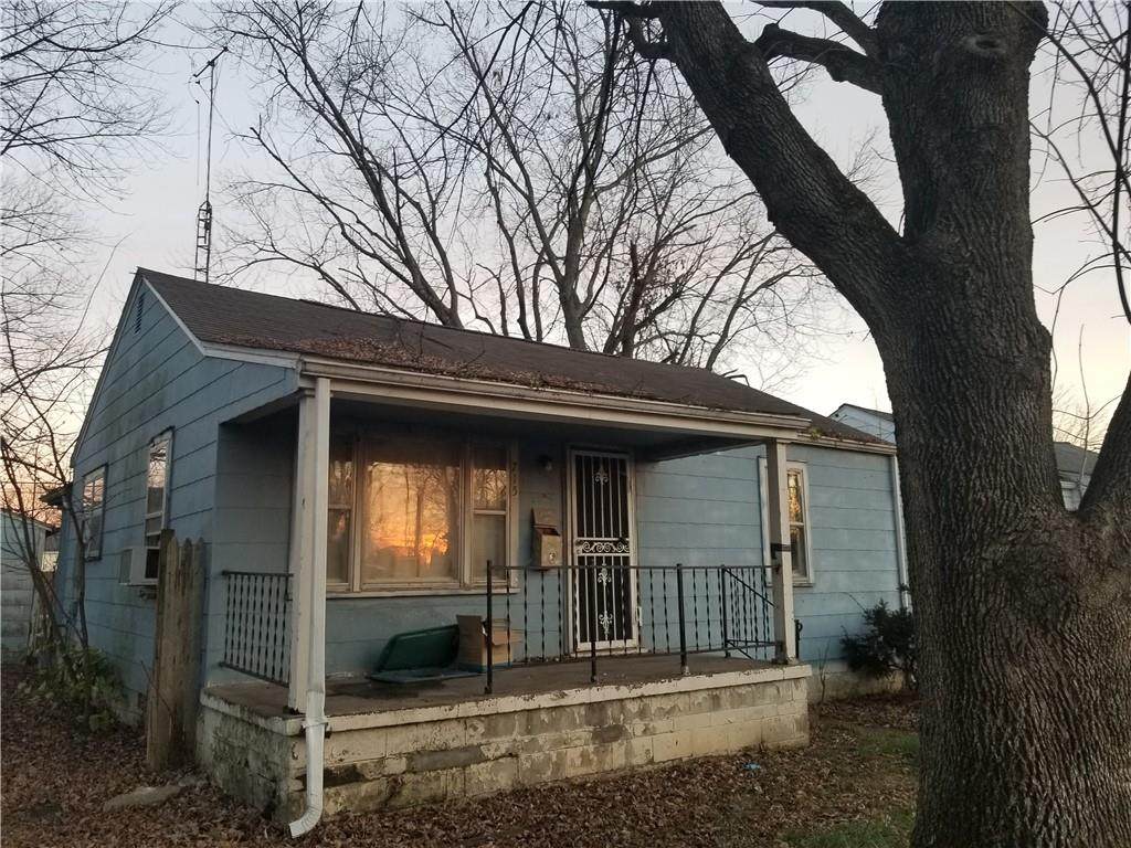 715 Vine Street - Photo 1