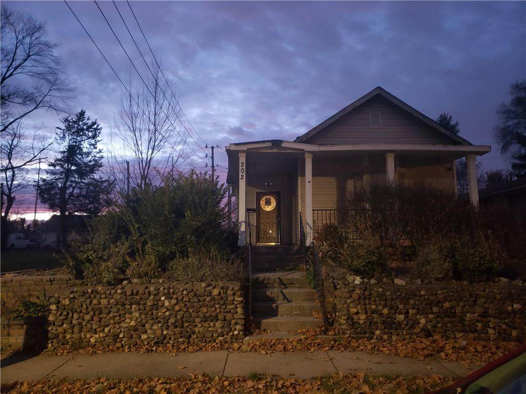 202 Traub Avenue - Photo 1