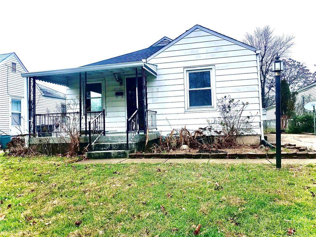 2054 Calhoun Street - Photo 1
