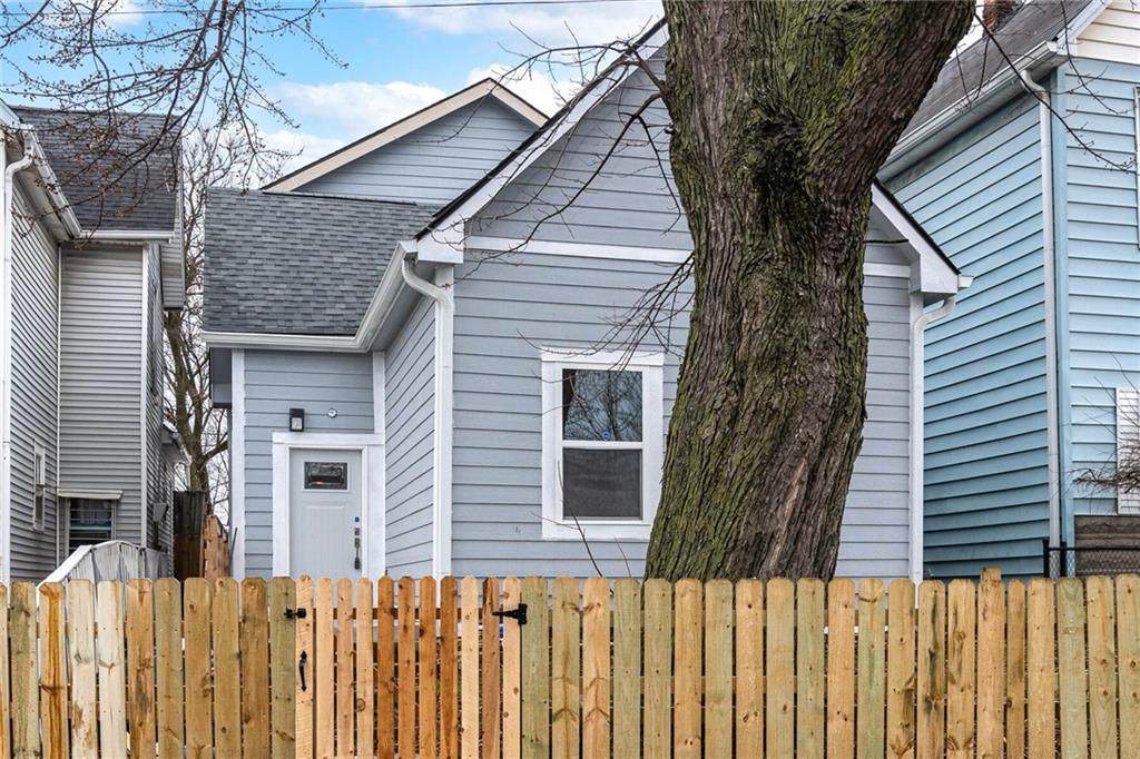 1460 Bates Street - Photo 1