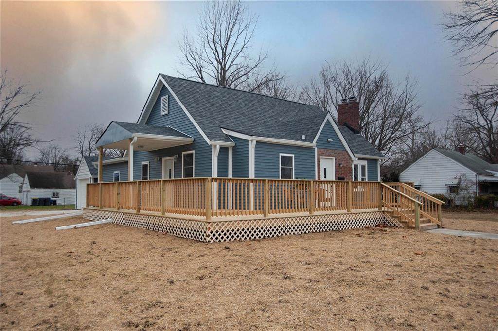 1521 Drexel Drive - Photo 1