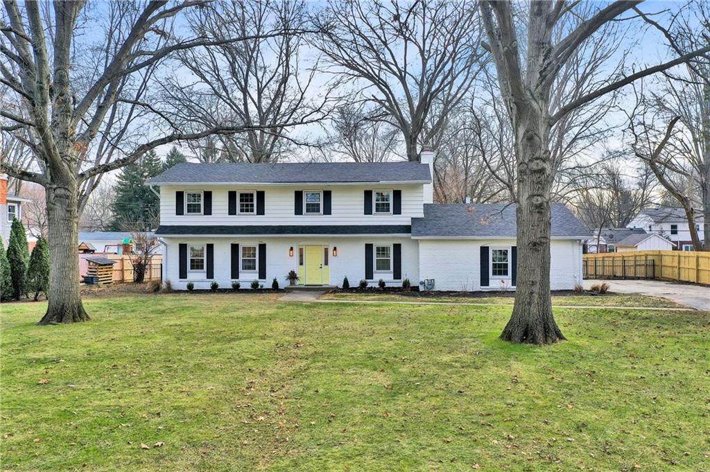 557 King Drive - Photo 1