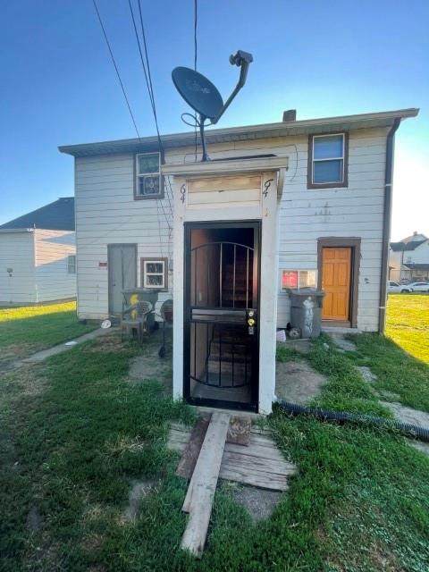 644 UNIT B Arbor Avenue - Photo 1