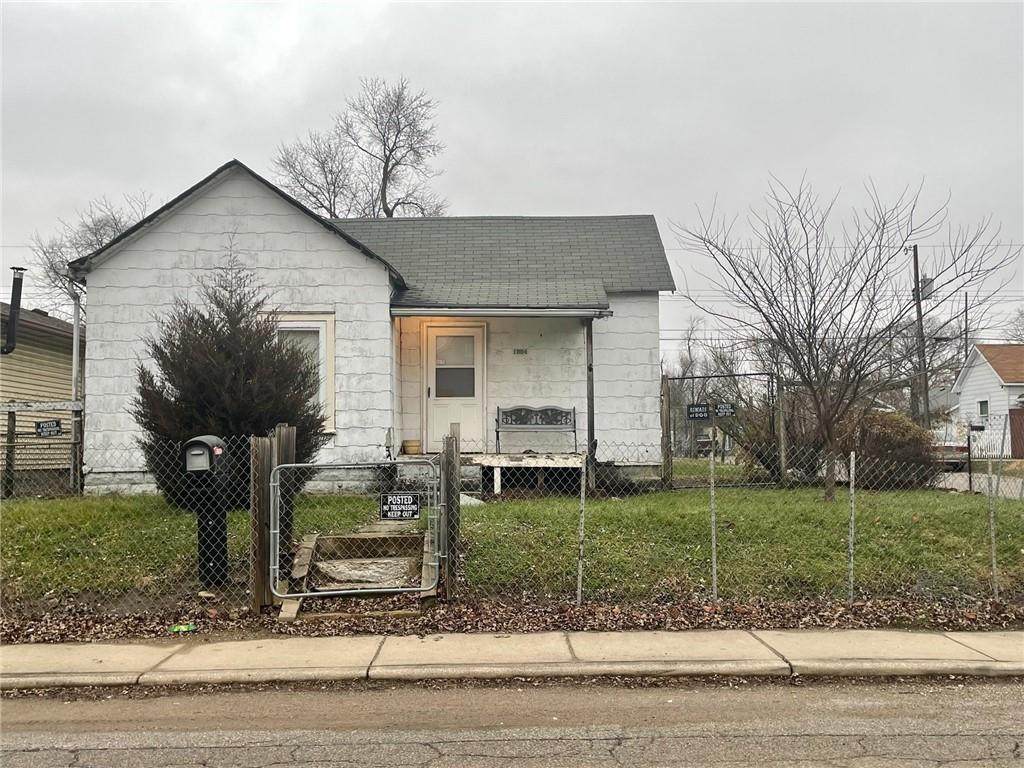 1554 Lawton Avenue - Photo 1