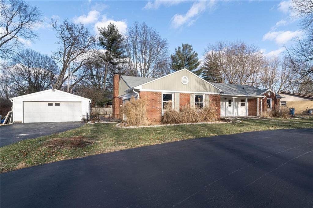 1426 Shawnee Road - Photo 1