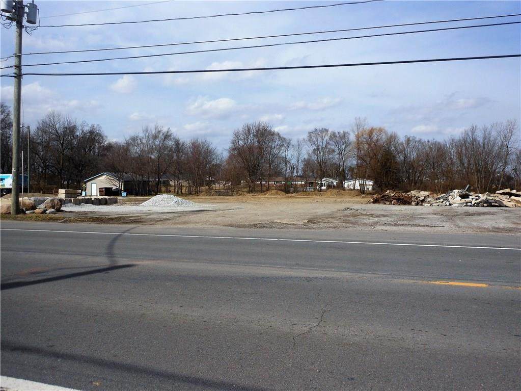 7586 State Road 28 - Photo 1