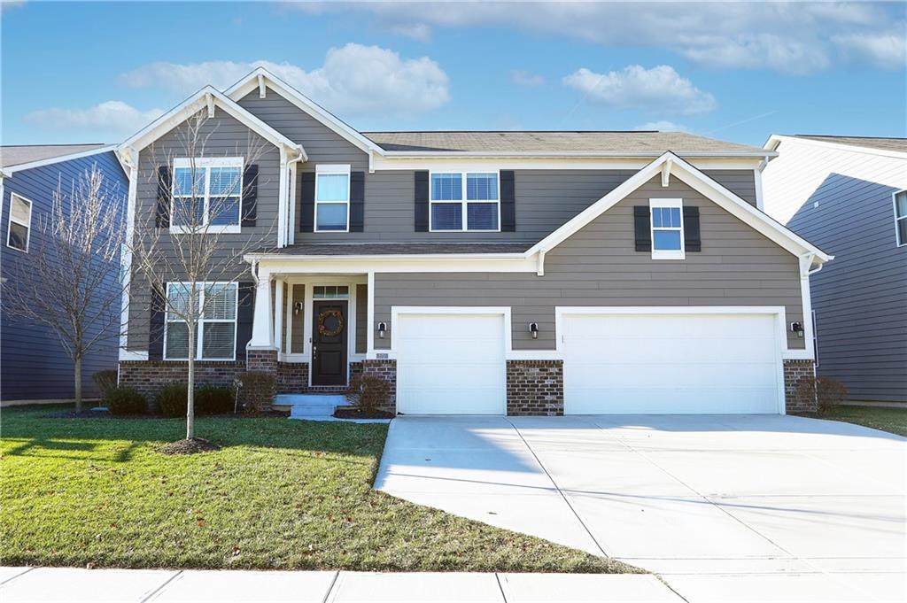15737 Eastpark Drive - Photo 1