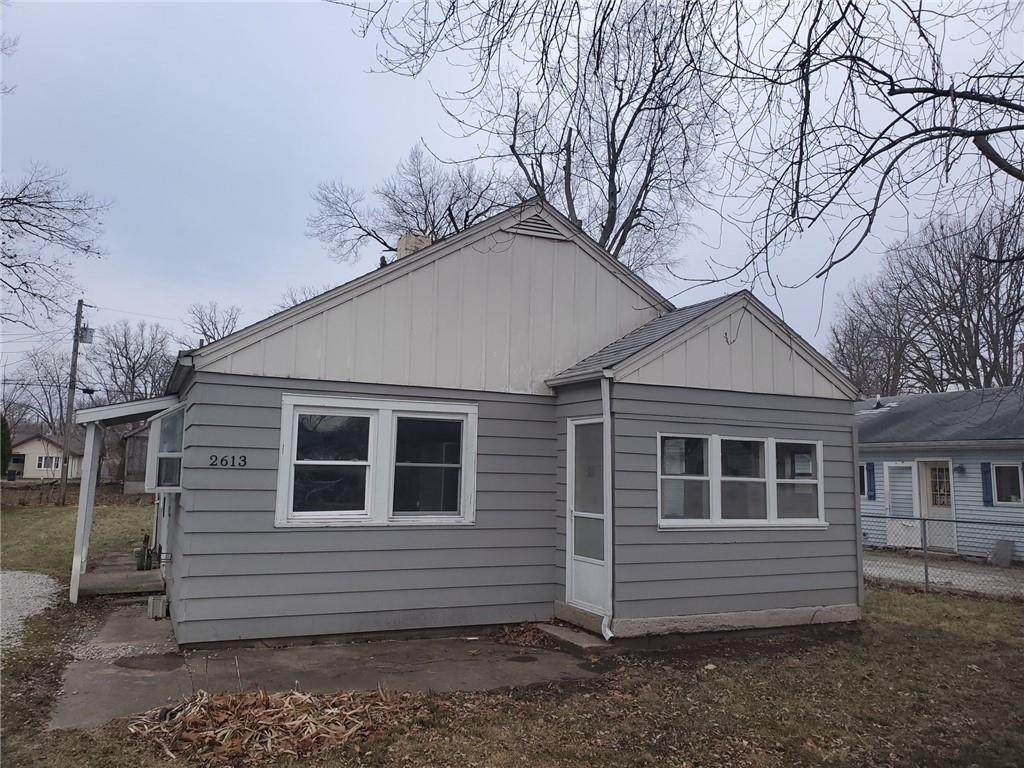2613 Fowler Street - Photo 1