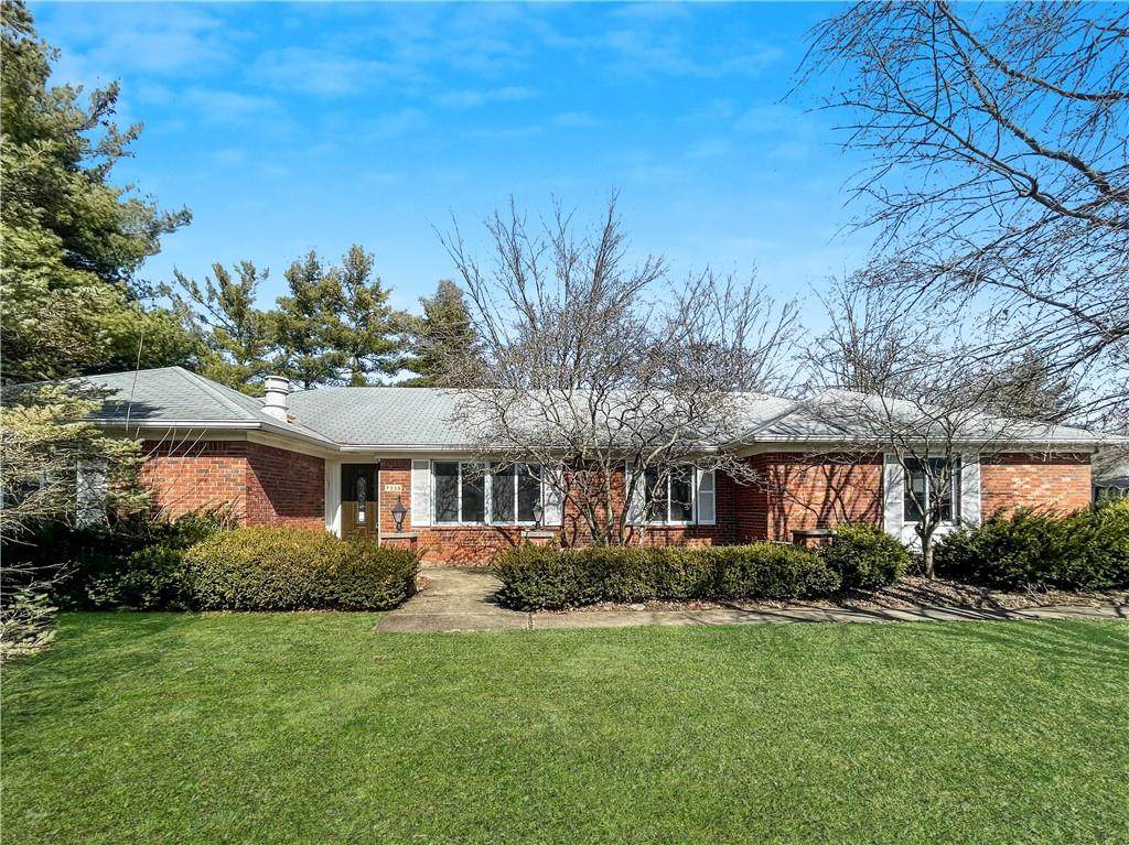 7335 Fairwood Circle - Photo 1