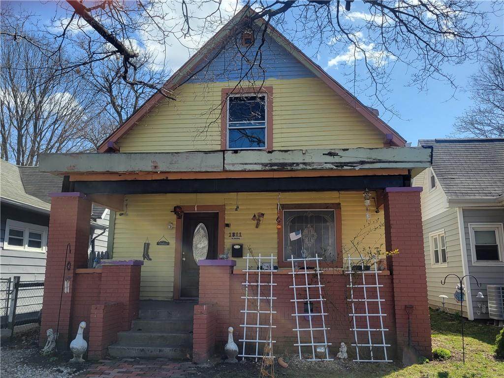 1811 Hoyt Avenue - Photo 1