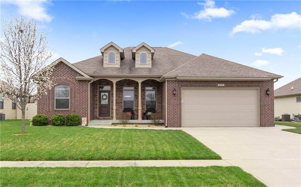 2553 Violet Way - Photo 1